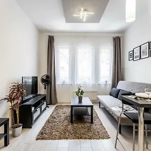 https://bpr-fleur-creme-apartment.inbudapesthotels.com